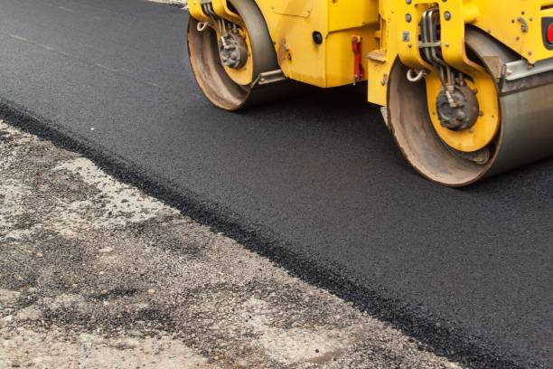 Best Asphalt Driveway Installation  in Cascade, IA